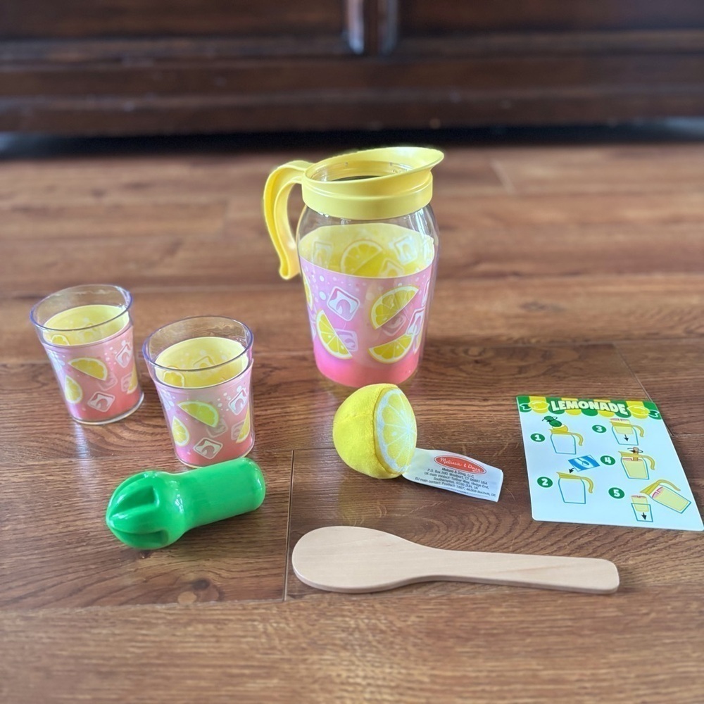Melissa & Doug Lemonade Playset - Pink, Yellow, Green